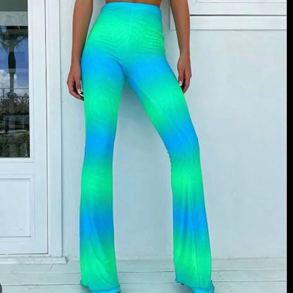 Tiger mist ombré flare pants green blue size large new without tags